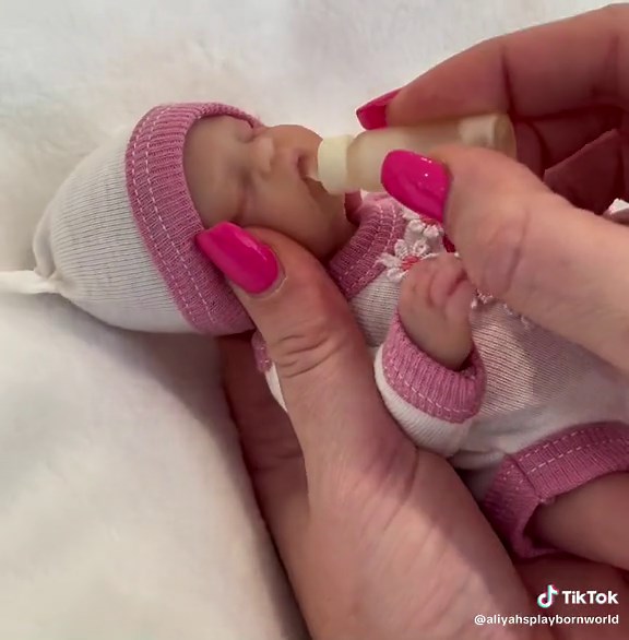 Changing Silicone Baby Lulu!#minisiliconebaby #rebornbaby #fullbodysiliconebaby