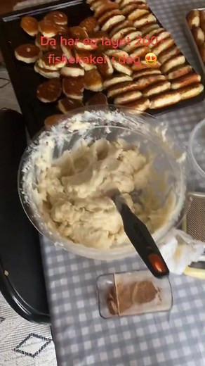 200 hjemmelaget fiske kaker i dag 😍😍#norwaу #bergen #tiktoknorway #fisk #lyr #fiskekaker #hjemmelagd