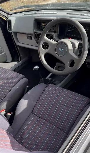 1986 Ford Fiesta XR2 MK2. A true 80s icon! - VintageComps.