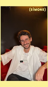 « François, bipolaire, gay, et patineur artistique ! » Beau tableau non ?! On a suivi François Mallet pendant la répétition de son seul en scène qui mêle santé mentale et patinage : « Heureux soient les fêlés » au 🤩 Retrouvez-le sur scène jusqu'en janvier, plus d’info sur sa page François Mallet | Simone Media