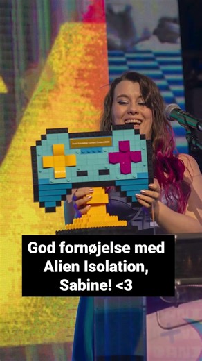 Sabine har lovet at spille Alien Isolation, hvis hun vandt en pris til DGA26... ups! 👻