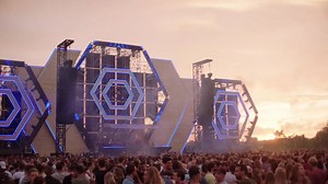 2.4K views · 29 reactions | Je hebt nog één week om je in te schrijven voor de pre-sale van SWF 2020. Pre-registreer nu en krijg als eerste toegang tot de kaartverkoop op 25 februari. ▸ Sign up: bit.ly/SWF-2020-registratie | STRAF_WERK | Facebook