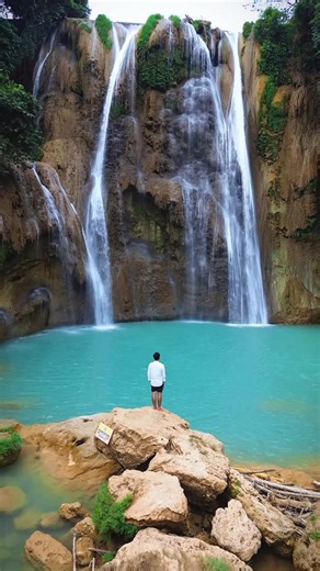 Muhammad Reza Alfarizi on Instagram: "This is NGLIRIP WATERFALL 🌴🩵 the most turquoise waterfall in east java."