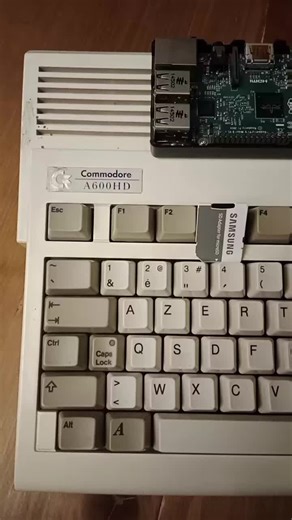 #rapsberry #amiberry #amiga600 #commodore #RetroGaming New version of amiberry 😍