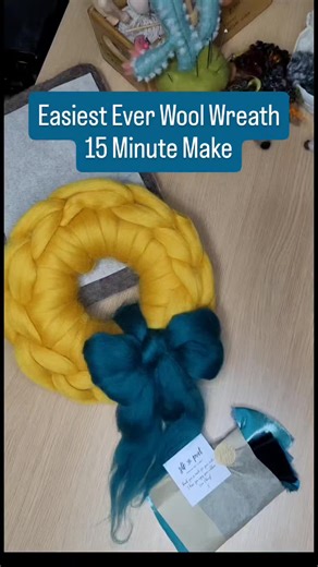 Easiest Ever Wool Wreath - 15 Minute Make My favourite make of the moment. I am going to make a spring one today and add some needle felted cakes, strawberries, and bunnies. Make it with me and have the most rewarding 15 minutes of your day. Tutorial in the c0mments. . . . #needlefelting #woolcraft #diycrafts #handmade