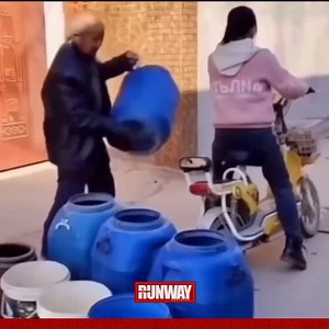 New technique 😉 increasing capacity 🤣 #runwayadvertisingpakistan #RunwayPakistan #trending #funny | RUNWAY PAKISTAN