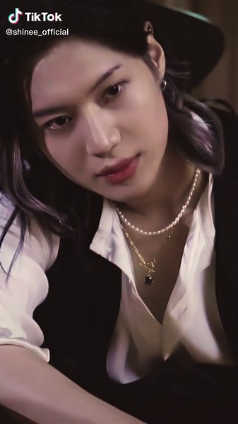 2022 SM ARTIST SEASON’S GREETINGS #SHINee 11월 3일(수)부터 다양한 온라인 판매처를 통해 예약하실 수 있습니다 #TAEMIN #태민 @im_taemin #SHINee #샤이니