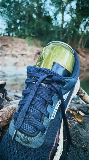 ✅Survival Skills: Dry Shoes Fast in the Wild 👟🔥 #camping #outdoors #lifehacks