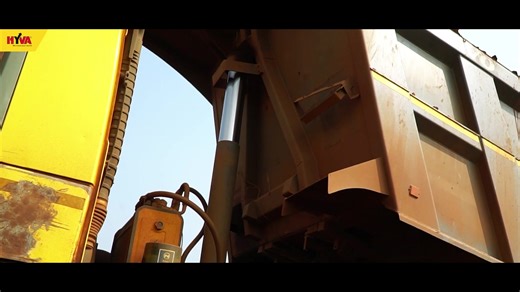 The Alpha generation: a real game-changer Designed to create an innovative and highly competitive tipping system, responsive to market trends and which, in demanding working conditions, would improve efficiency, reliability and safety for customers. 🚛 Robust and cost-effective, Hyva cylinders ensure maximum performance and more payload in a stronger package. Our technology is widely known in the mining industry for its tailored solutions, capable of fulfilling different operational needs in the