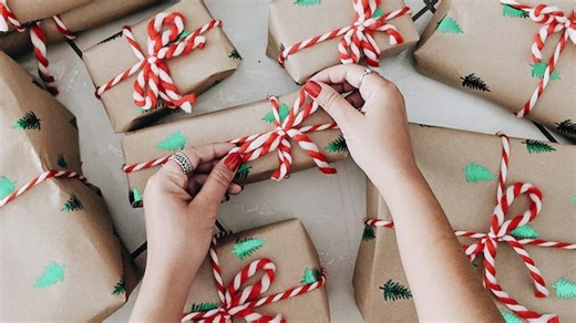 7 Secret Santa Gift Ideas From Amazon Under ₹1000 | Secret Santa Gifts under 1000 | Secret Santa Gifts for Employees | Herzindagi