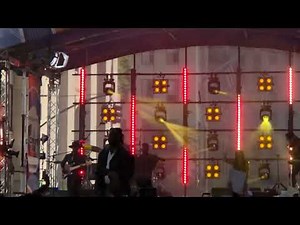 A Bar Song (Tipsy), Shaboozey performing live at TODAY Summer Concert Series, Rockefeller Center