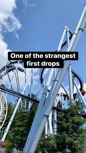 Great Bear at Hershey is a great B&M invert. Its unique layout, including strange first drop, really helps make it a fun roller coaster. #rollercoaster #themepark #hersheypark #travel | In The Loop