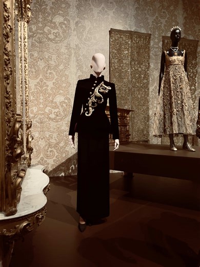 Exploring the Gold Exhibit at the Brooklyn Museum