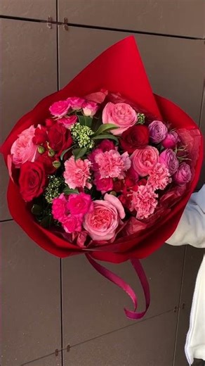 Букет с кустовыми розами "Принцесс Краун"