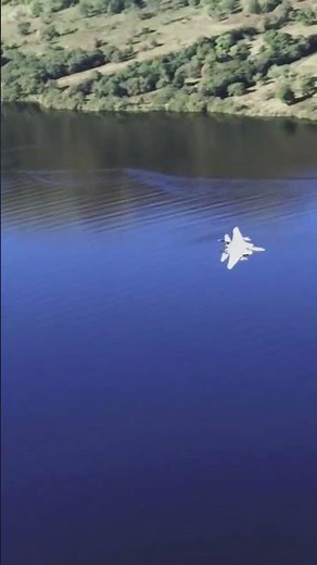 “F-15E Strike Eagle – Low Level Flying in Lake District, Cumbria UK Vuelo bajo F-15E en Cumbria 🇬🇧