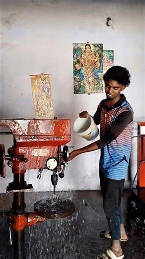 ஆயுதபூஜை வெல்டிங் ஷாப் கிளீன் பண்ணும் காமெடி 🤣 #comedy #gudiyattam #funny