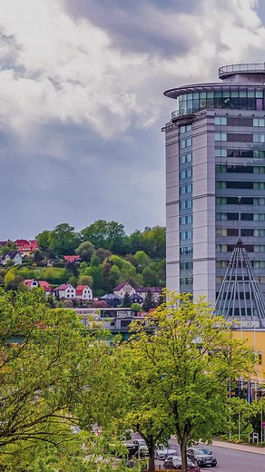 14 reactions | 4  lassen das City Hotel am CCS in Suhl erstrahlen....