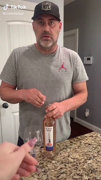 Delicious Homemade Wine Gummies Recipe