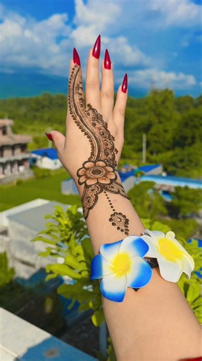 mehndi design simple back hand
