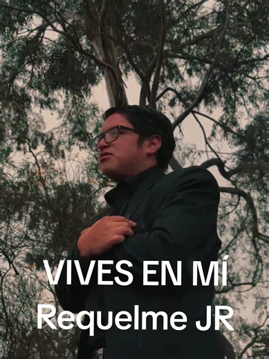 𝗥𝗲𝗾𝘂𝗲𝗹𝗺𝗲 𝗝𝗥 - 𝗩𝗶𝘃𝗲𝘀 𝗲𝗻 𝗺𝗶 (𝗢𝗳𝗳𝗶𝗰𝗶𝗮𝗹 𝗠𝘂𝘀𝗶𝗰 𝗩𝗶𝗱𝗲𝗼) Vídeo completo en Youtube: @requelme_jr | Vives en mí - Requelme JR Sígueme en todas mis redes sociales: Facebook: https://www.facebook.com/share/1HbCePXvrX/ . Instagram: https://www.instagram.com/requelme_jr?igsh=azVyODQzeGszcDk= . Tiktok: https://www.tiktok.com/@requelme_jr?_r=1&_t=ZS-948jnNgm1rk . X: https://x.com/JoseRequelme684 . YouTube: https://youtube.com/@requelme_jr?si=fxvwB6vpfKTWMAaZ / @requelme_jr 