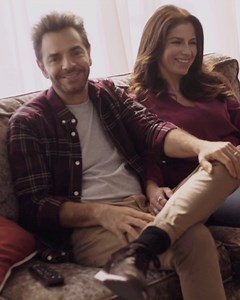 Eugenio Derbez on Instagram: "@DishLATINO y yo, sabemos que reunirnos cada domingo, es motivo de fiesta, aunque sea con pocos familiares 😊. ¿Ustedes con quién pasan sus domingos? Mándenme fotos abajo en los comentarios. @DishLATINO and I, know that every Sunday that we gather and celebrate, it’s like Thanksgiving, even if it’s with a few family members only 😊. Who do you spend your Sundays with? Post your pictures below in the comments section. #entrelatinos #dishlatino #sigamoshaciendola"