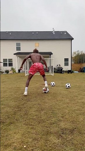 Stutter Step To Hard Finish #futbol #soccerskills #football #soccer #footy #soccerdrills #shorts