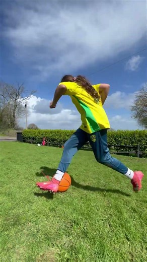 Playing soccer with basketball‪@FCBarcelona‬ pls sign me or contact me