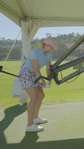 Alissa Kacar tries the RoboGolfPro #golf #golfswing #golflife