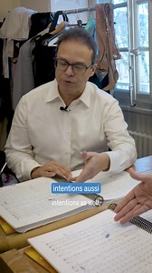🎶📖 À quoi ressemble la partition d'un chef d'orchestre ? Leonardo García-Alarcón nous explique comment il travaille sur la partition d'un opéra qu'il dirige, à l'occasion de la reprise d'Atys de Jean-Baptiste Lully à l'Opéra Royal de Versailles | Cappella Mediterranea
