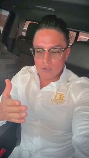 Quédate en el lugar donde te valoren, donde te respeten y donde le den gracias a Dios por tu vida… no donde te hagan sentir lo contrario. La paz, el amor y el respeto no se mendigan. Se encuentran donde Dios te quiere ver crecer. 🙏✨ #FeEnDios #AmorPropio #VidaNueva #RompiendoCadenas #ErikRoberto #Sobriedad #NuevaEtapa #DiosTieneUnPlan | El Charrito - Erik Roberto