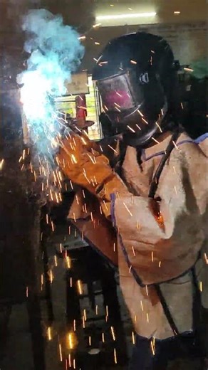 SMAW Welding Horizontal Bead Making Practical for Beginner Welder Students