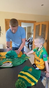This morning we took Oisin Gallen on an adventure to surprise a special birthday boy that has just turned 6! 🎉 Aodhan is well known here at McElhinneys as Oisin’s biggest super fan 💚💛 This wee lad is out practicing every evening & with a few tips today from Oisin - we reckon he might just be one to watch ⚽️🥅 Happy Birthday Aodhan 🥳🎁 | McElhinneys
