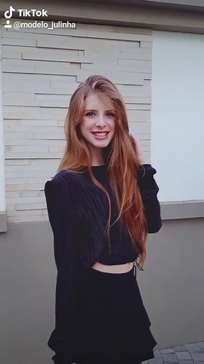 Os vídeos de Julia Vitória (@modelo_julinha) com som original - Julia Vitória