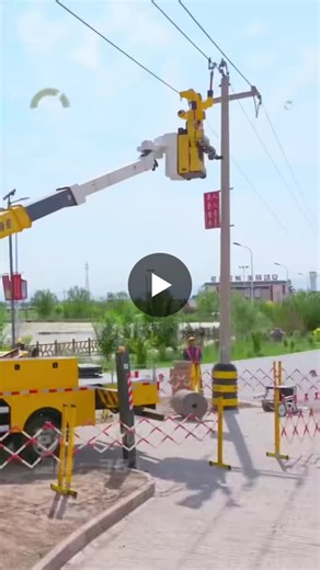 Live-Line Robotics Revolutionizes Power Grid Maintenance | Tianjin Kechen International Trade Co., Ltd. posted on the topic | LinkedIn