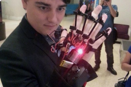 Dexmo exoskeleton glove lets you ‘feel’ virtual objects with your hand