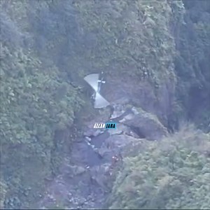 222K views · 4.8K reactions | #URGENTE #VIDEO_EXCLUSIVO Tras el rescate más complejo del país en la historia reciente, rescatan con vida a mujer que yacía a 500 metros en lo profundo de un cañón en Turrialba | Allan Jara | Facebook