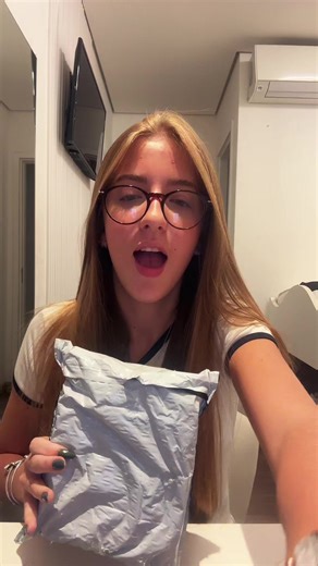 Unboxing and Using a Digital Camera Guide