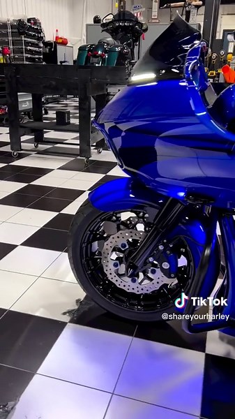 Road Glide - @southerncountrycustoms #harley #harleytok #harleydavidson #custompaint #motorcyle #fattire #bagger #roadglide #roadglidespecial #bikertok