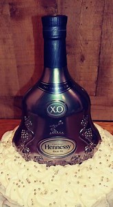 Hennessy Birthday Cake 💖 | AnnOlivia's Sweet Shop and Bakery