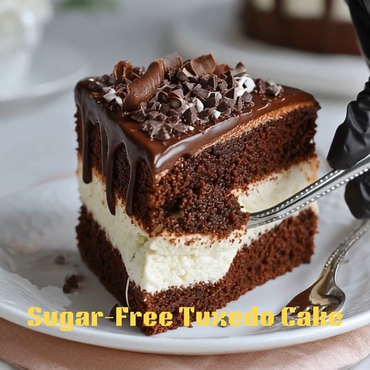 🍰 Sugar-Free Rich Chocolate Tuxedo Cake Layers of dark and white chocolate perfection—elegance meets indulgence. 📝 Ingredients Chocolate Cake Layers: 1½ cups almond flour ½ cup cocoa powder 1 tsp baking powder ½ tsp salt 3 large eggs ½ cup melted butter ½ cup allulose 1 tsp vanilla ¼ cup unsweetened almond milk White Chocolate Layer: 1 cup cream cheese ¼ cup heavy cream ¼ cup powdered monk fruit blend ¼ cup melted sugar-free white chocolate (ChocZero or Lily’s) Ganache Topping: ½ cup sugar-fre