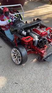 Larry feeling extra proud he got to drive with the best in the world this weekend 😎 What an experience just watching can’t imagine participating. I am definitely going to compete next year for fun 😁 . . . • • • •#rcdrift #rcdrifting #drift #driftcar #rc #reved #yokomo #yokomodrift #rhinomax #overdoserc #rc #rwdrcdrift #pandorarc #dlike #supergdrift #scalerc #scaledrift #jdm #jdmdrift #sr20det #s14 #drifting | Ewwwick