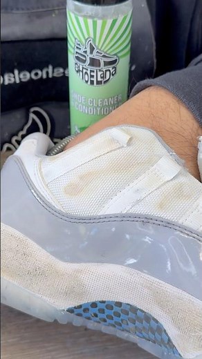 Cómo quitar manchas amarillas #shoedoc #shoelada #limpiadordezapatos #150varos #jordan11