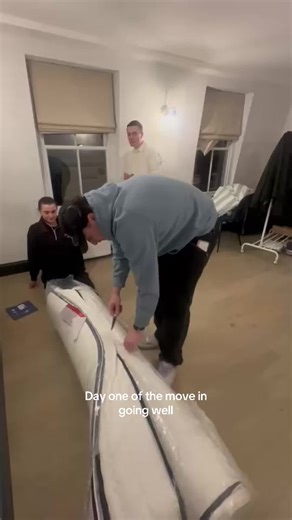 Mattress failure😭😭#mattress#funnyfails#foryou#fyp#funnyvideos#fry | Mattress