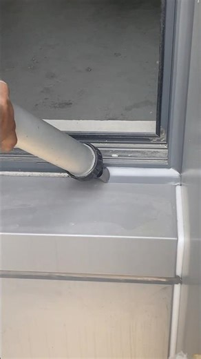 Applying Silicone Sealant on Aluminum Glass Doors – Smooth & Perfect Finish!