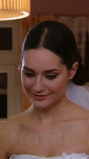 Menekşe İle Halil - Kıvanç Tatlıtuğ and Sedef Avcı #KivançTatlituğ #SedefAvcı #Shorts