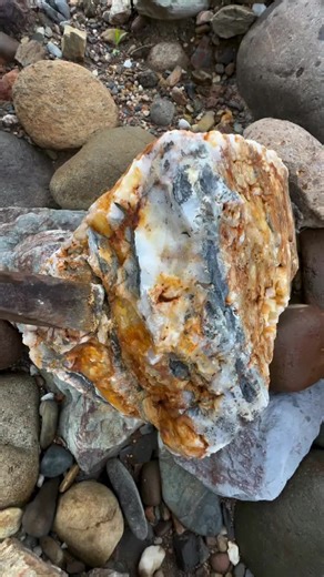 #newviral #goldhunter #goldmining #quartz #treasure