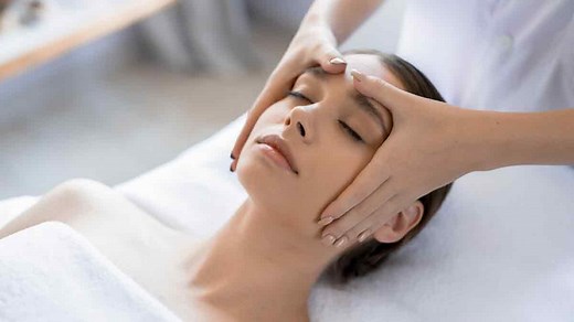 Illuminate Your Skin: 6-Step Face Massage Routine For A Gorgeous Glow | Herzindagi