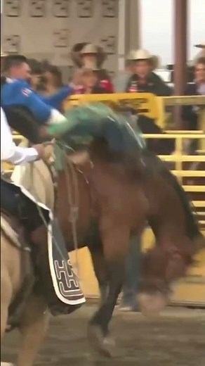 Jess Pope vs Calgary Stampede's Born Fearless | 2025 Horse Heaven Roundup Rodeo