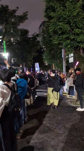 きょうは初のNHKデモ参加でした。「忖度報道もういらない」「政府広報もうやめて」「ナフサが足りない」「塩ビが足りない」「高市のせいで人が死ぬ」ジャーナリズムがはたらくことで救われる命もあれば、その機能不全で失われる命もある。NHKの明日は、どっちだ？#0522NHK報道がんばれアクション
