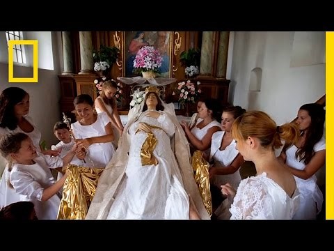 Mary Devotion Around the World | Explorer